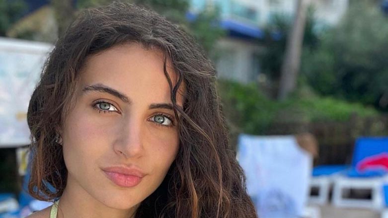 Şaciwanek "bê makyaj" digihe fînala “Miss England”